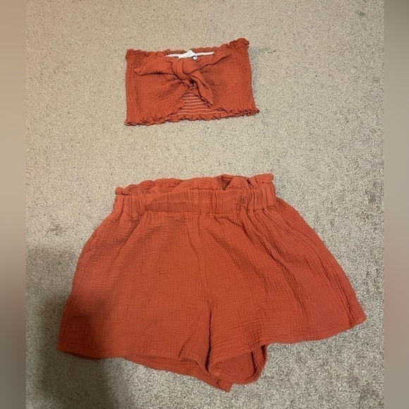 Mable Burnt Orange crop top and shorts set size medium - Picture 3 of 9